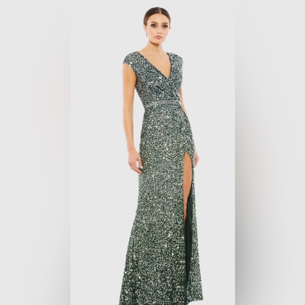 NWT MAC DUGGAL Forest Green Cap Sleeve Sequined High Slit Gown - 4